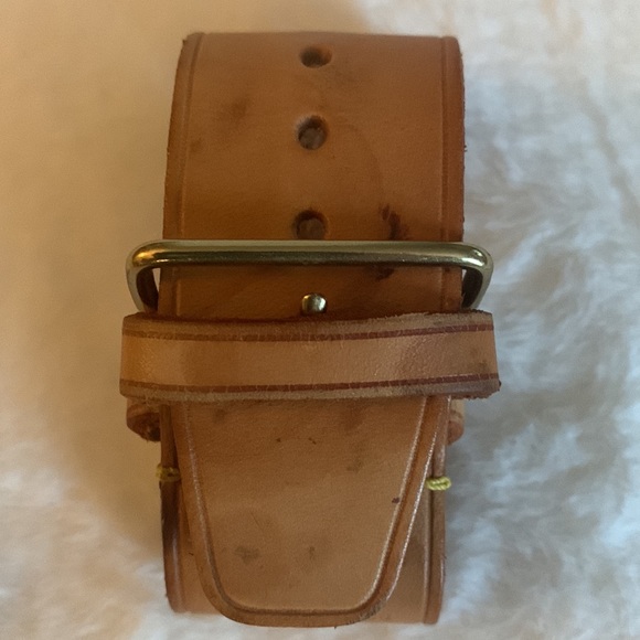 Louis Vuitton Carryall leather, buckled strap for the two top handles - Picture 6 of 8